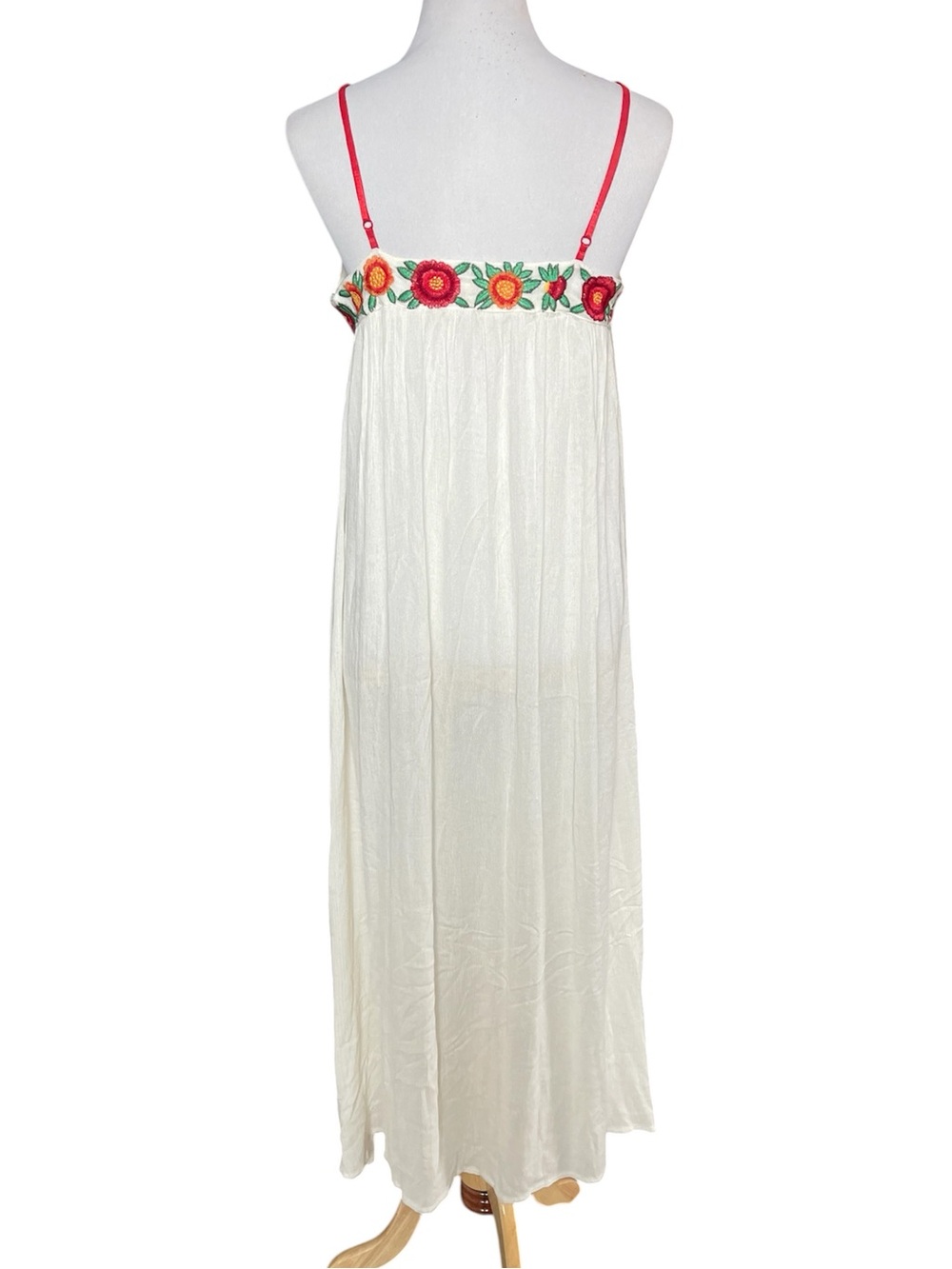 Mo Huan Yi Chu boho embroidered maxi dress - Picture 10 of 13
